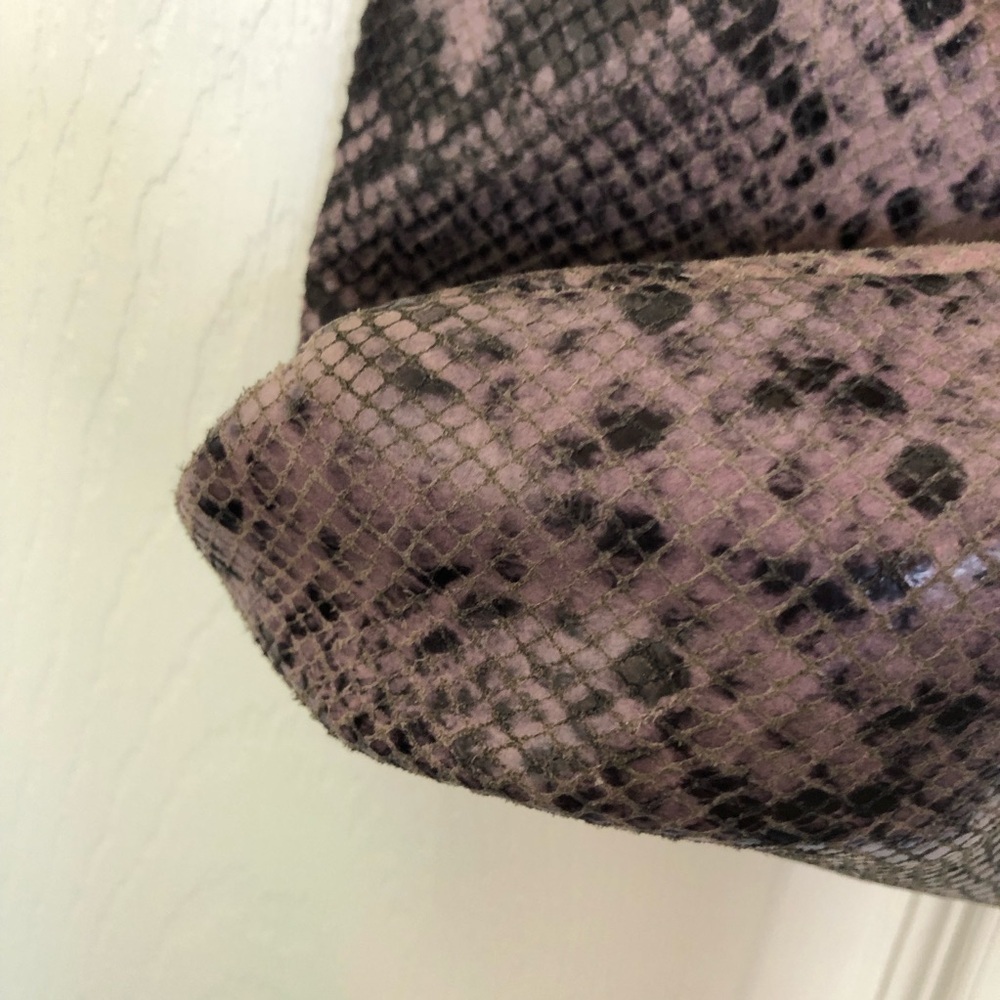 Cynthia Rowley Python Pattern Leather Tote OS - Picture 14 of 15